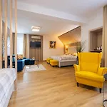 Benica Hotel 3*